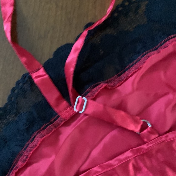 Red Nightgown with Black Lace - Picture 8 of 9